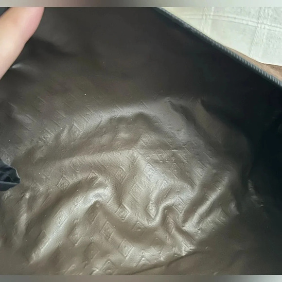 Set Of 4 Travel Bags/ Includes 3 Pouches & 1 Passport Holder - Picture 3 of 9